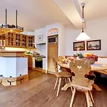 Foehrenhof 3*