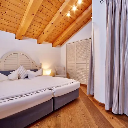 Fohrenhof Garni Guest house 3*